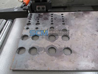 Ligne de poinçonnage hydraulique CNC sur tôle type TPL104