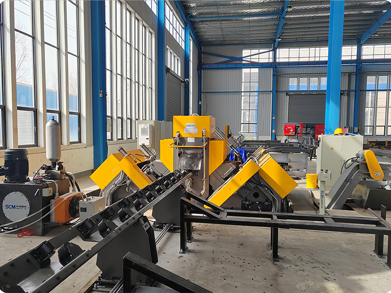 Ligne à haute vitesse CNC TADM2532 pour le forage des tous sur les cornières d'acier